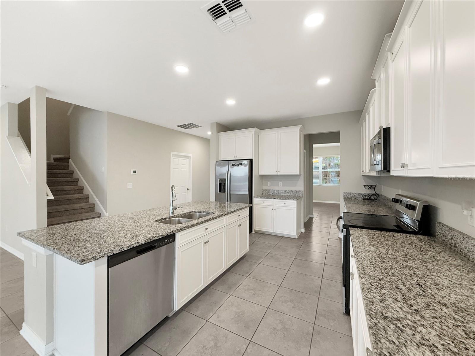 3129 MARINE GRASS DR, WIMAUMA, FL, 33598
