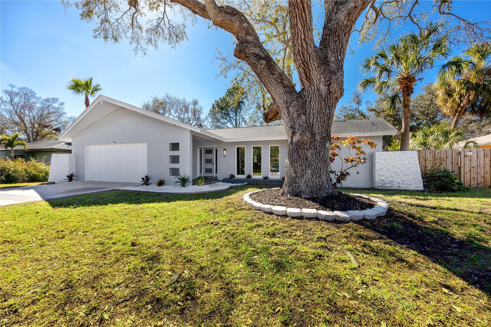 1100 WEBB DR, CLEARWATER, FL, 33755