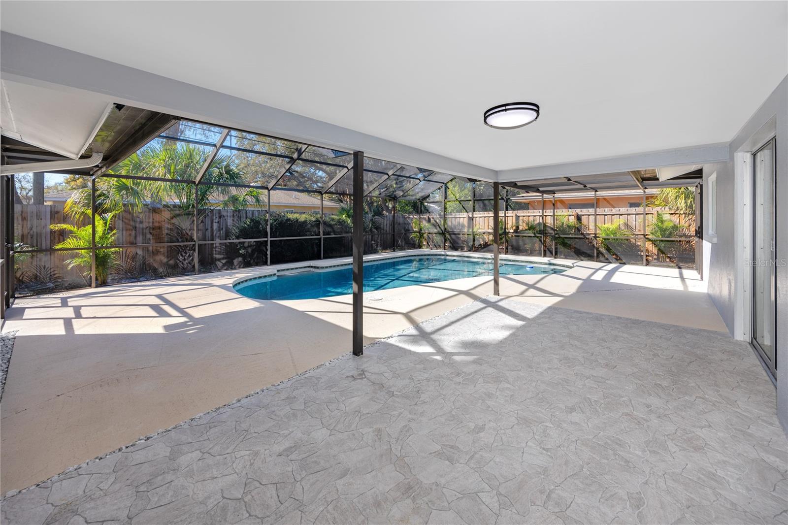 1100 WEBB DR, CLEARWATER, FL, 33755