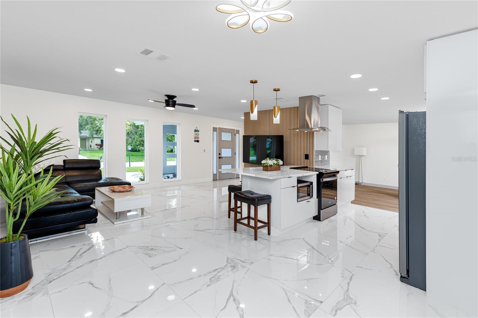 1100 WEBB DR, CLEARWATER, FL, 33755