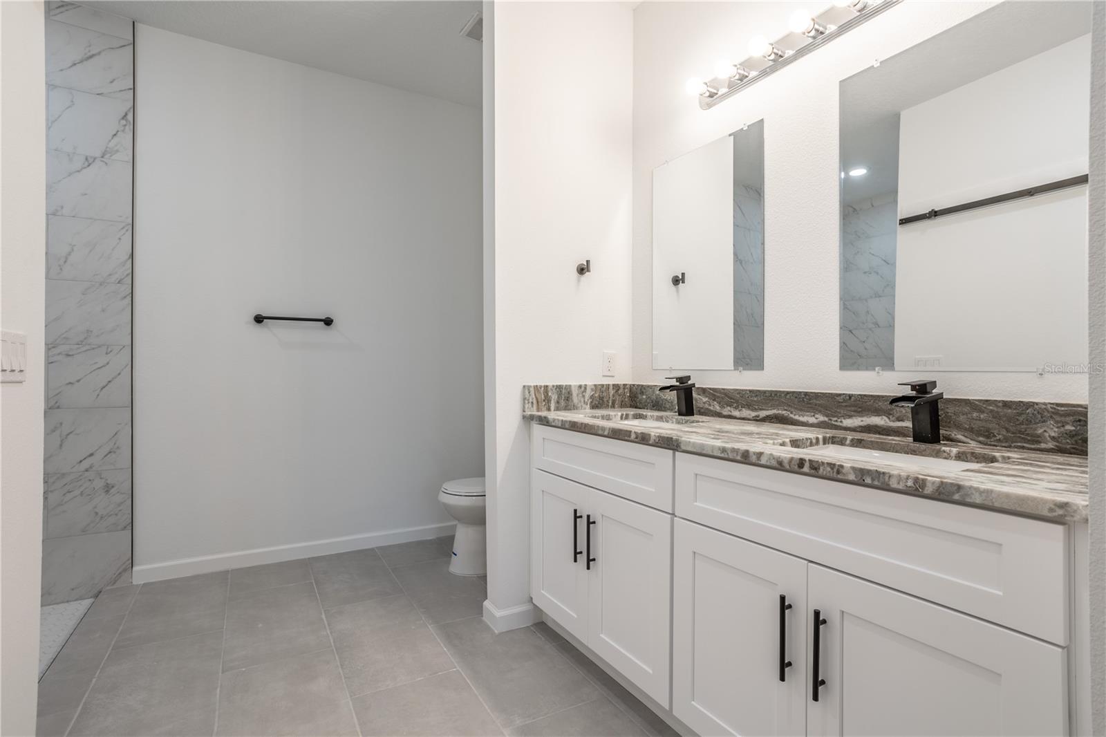 411 ST JOHNS LN, KISSIMMEE, FL, 34759