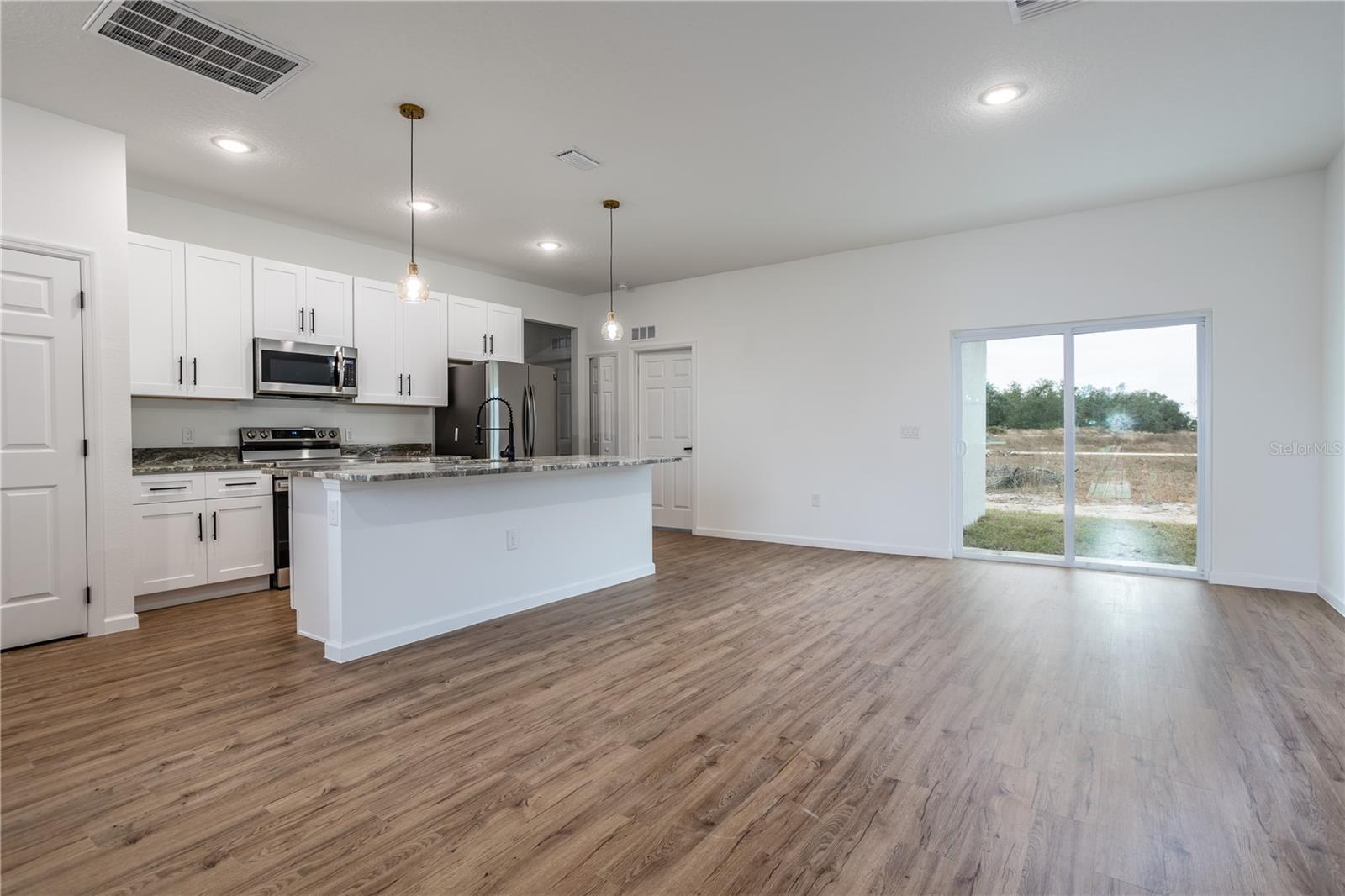411 ST JOHNS LN, KISSIMMEE, FL, 34759