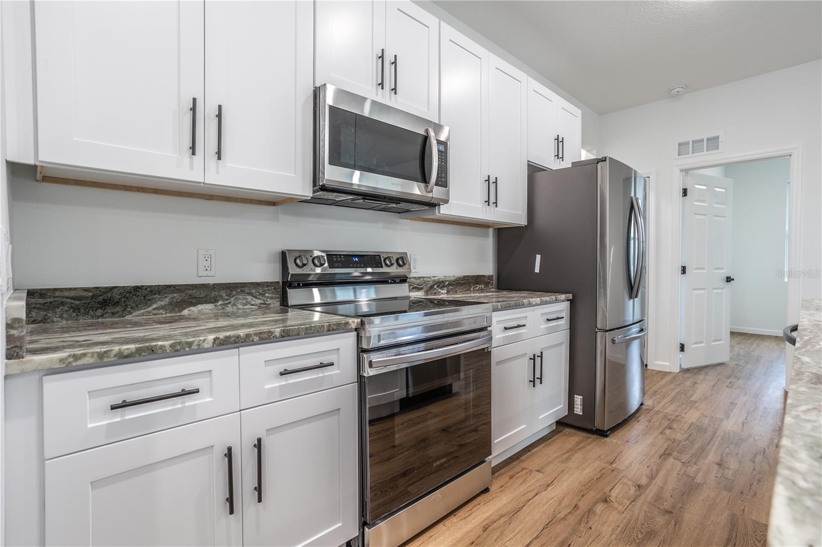 411 ST JOHNS LN, KISSIMMEE, FL, 34759