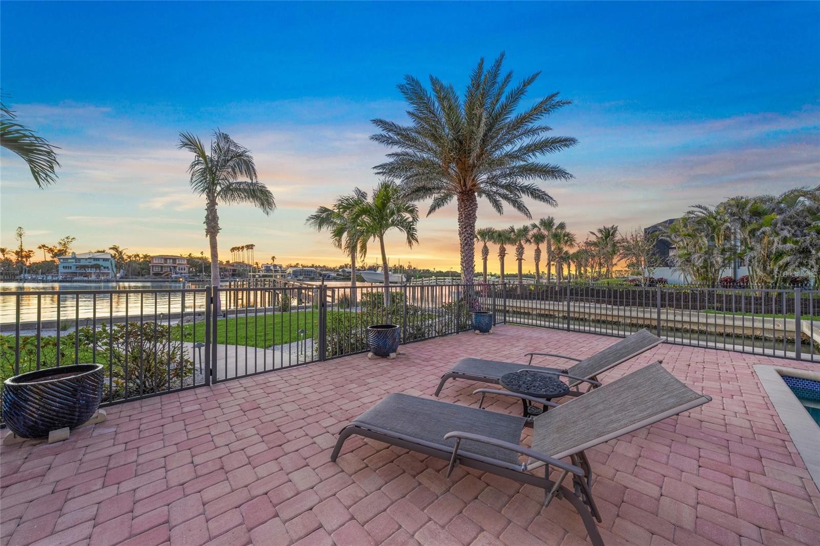 N6137480 Property Photo