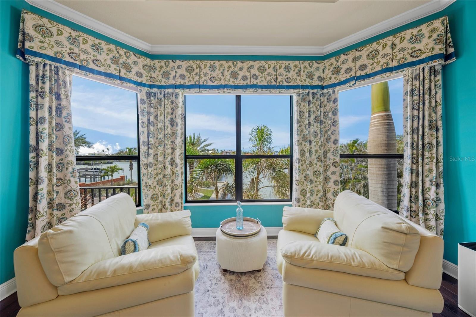 N6137480 Property Photo