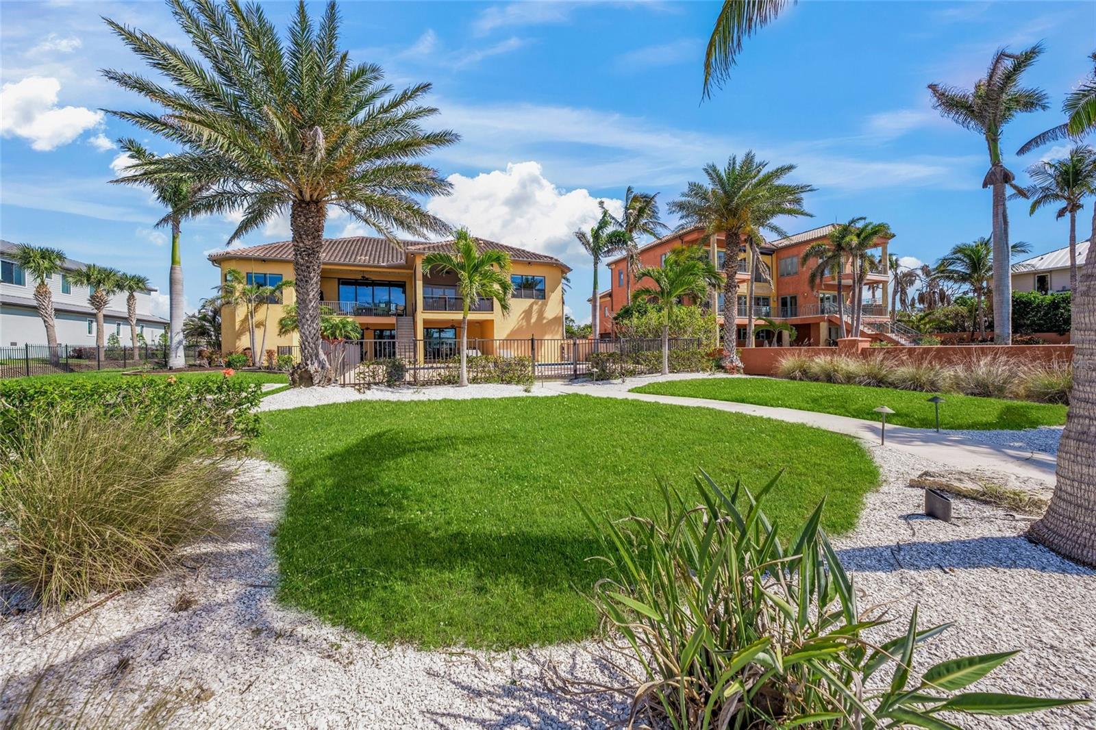 N6137480 Property Photo