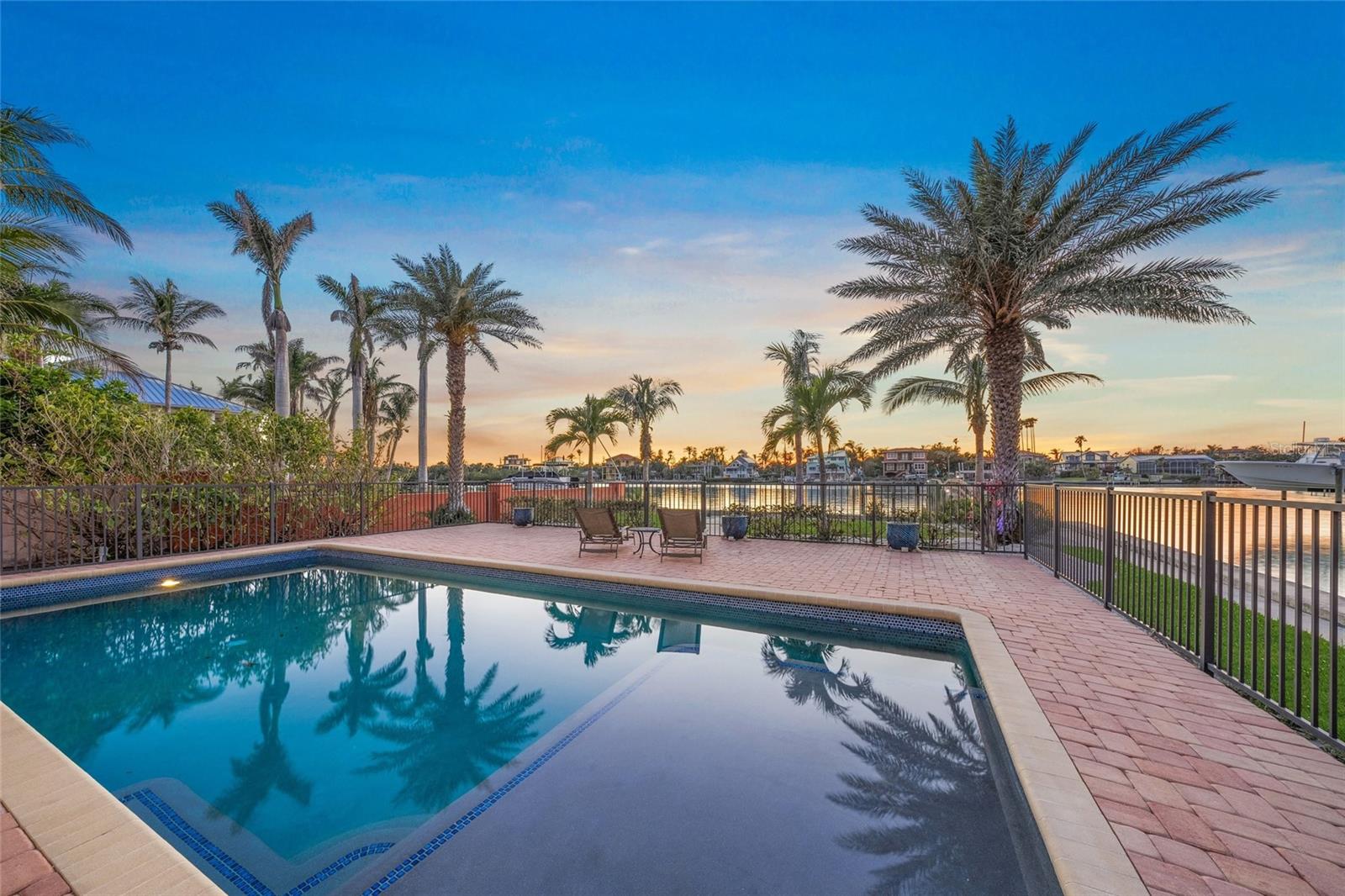 N6137480 Property Photo