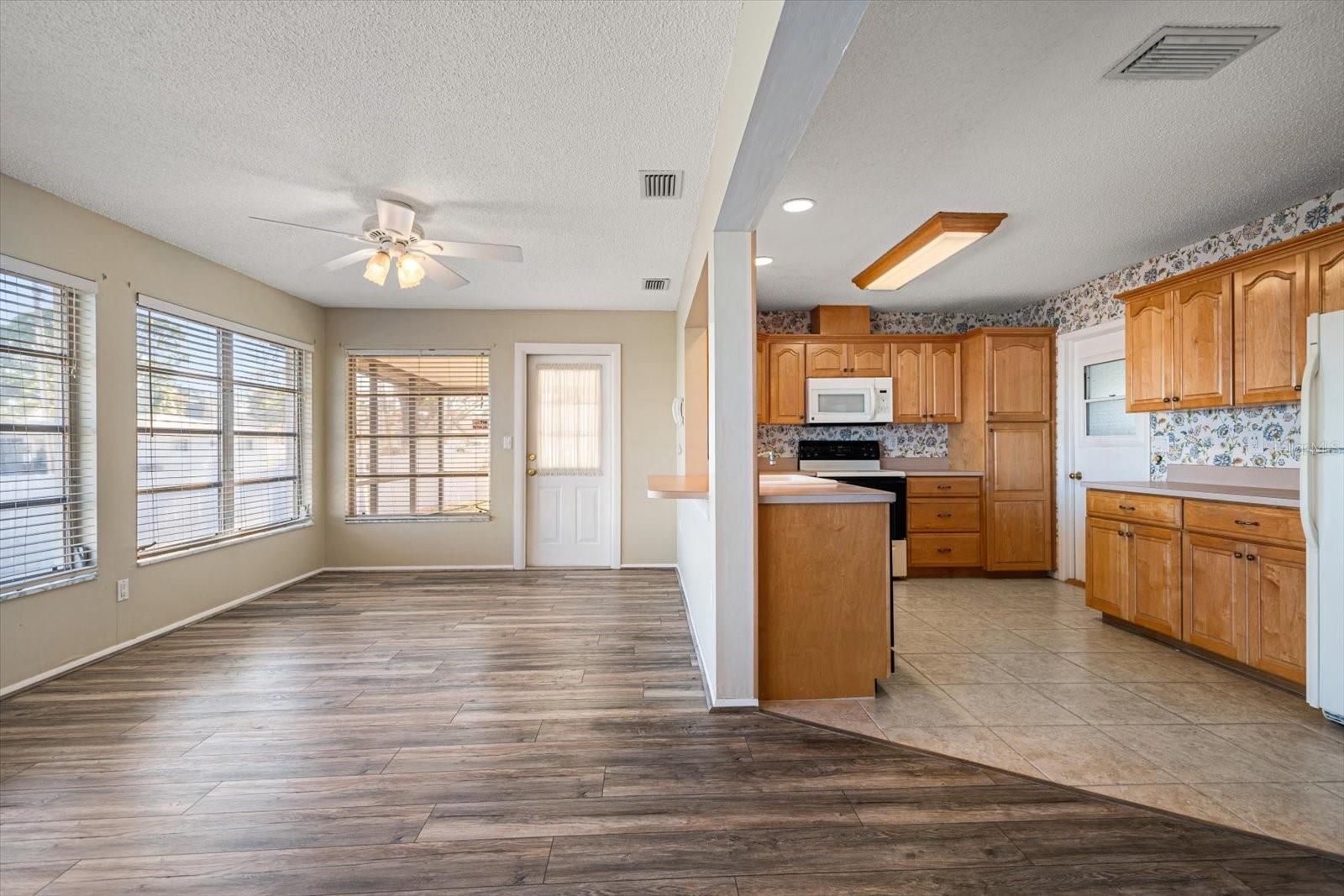 4582 FOX LAKE CT, CLEARWATER, FL, 33762