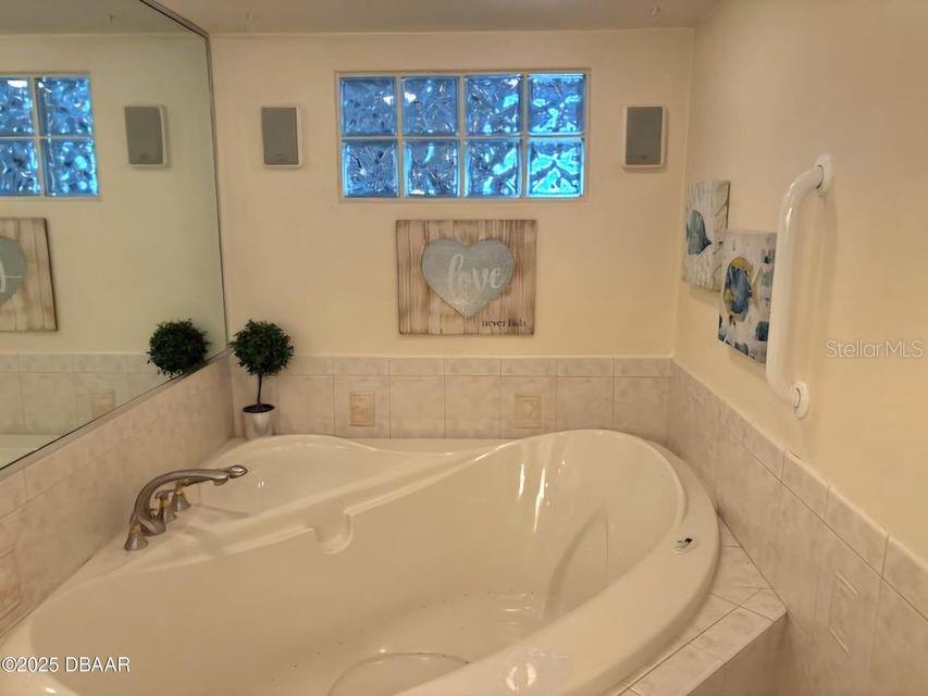 89 S ATLANTIC AVE #302, ORMOND BEACH, FL, 32176