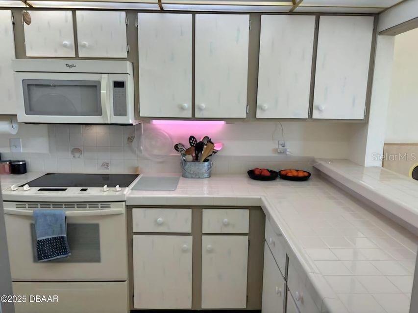 89 S ATLANTIC AVE #302, ORMOND BEACH, FL, 32176