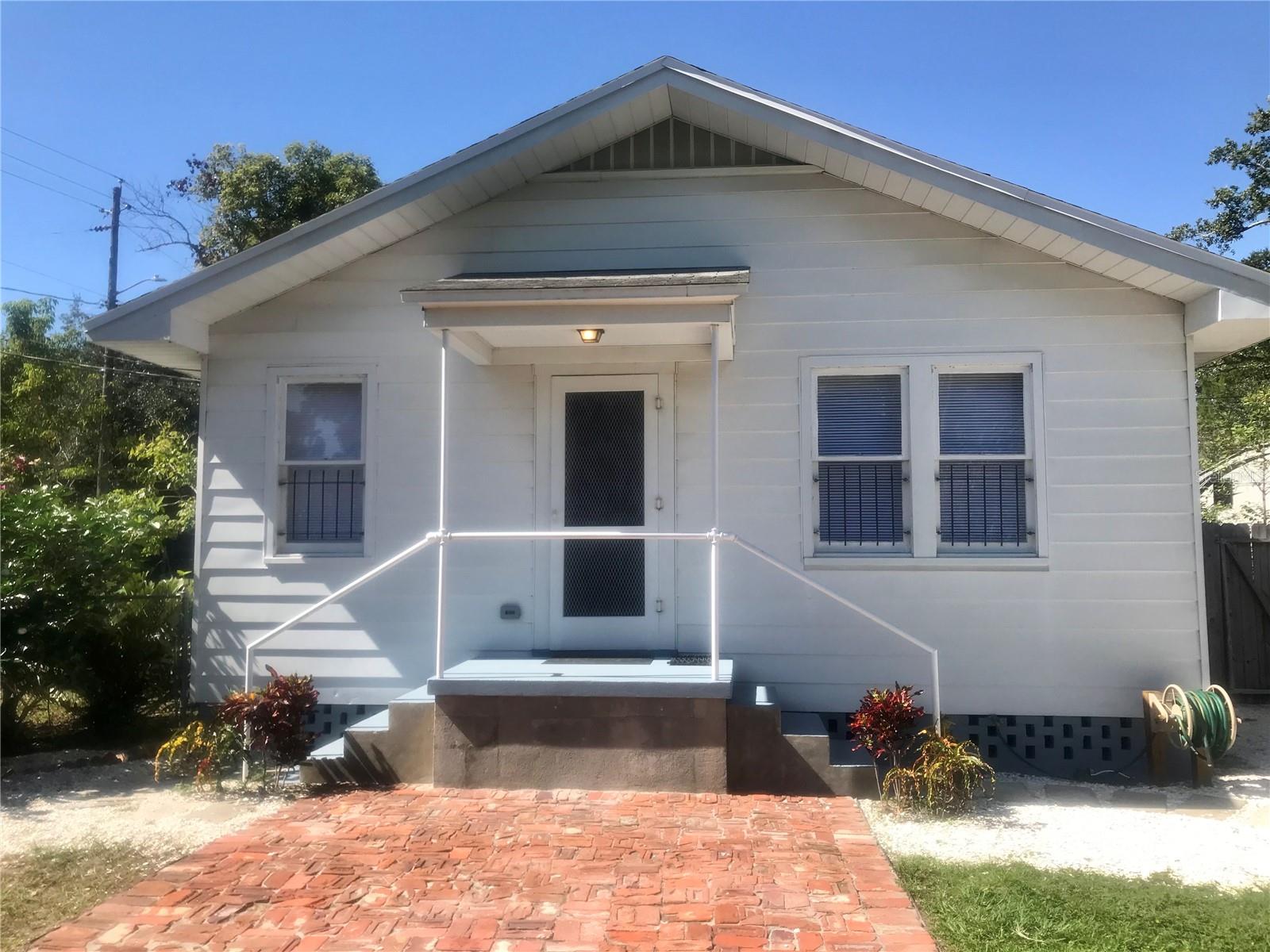 3001 N WOODROW AVE, TAMPA, FL, 33603