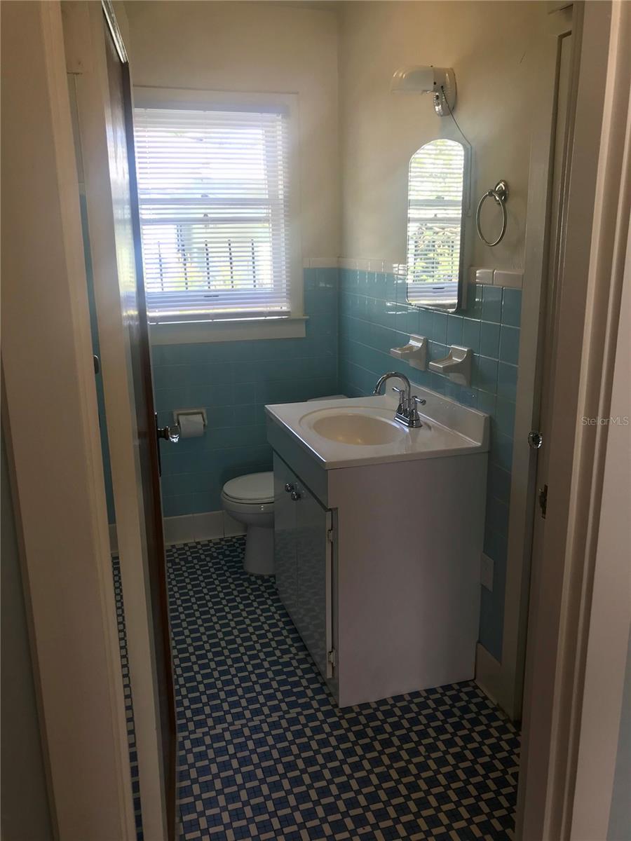 3001 N WOODROW AVE, TAMPA, FL, 33603