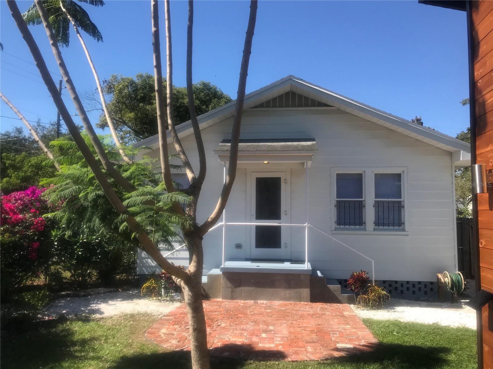 3001 N WOODROW AVE, TAMPA, FL, 33603