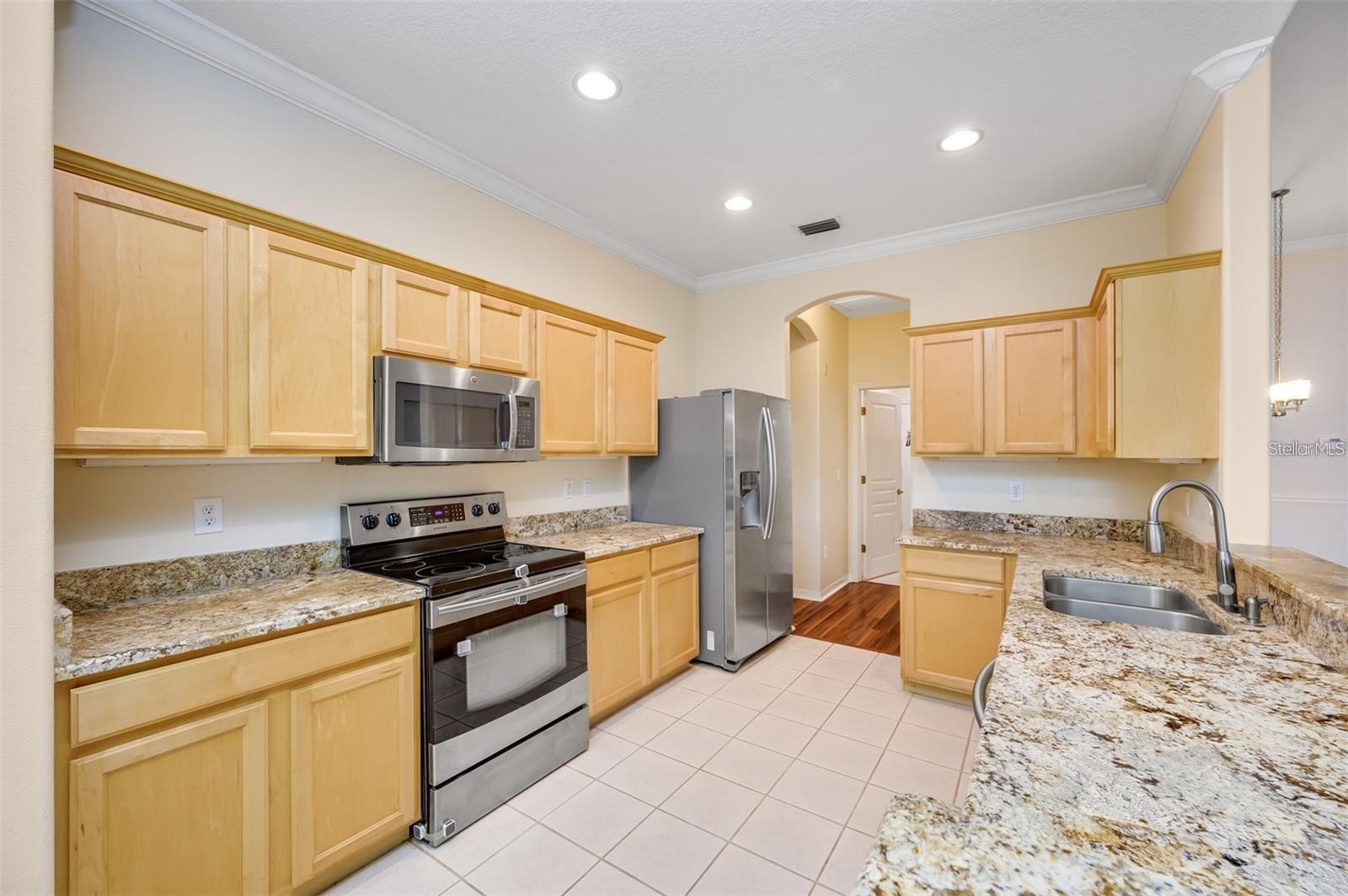 18949 MAISONS DR, LUTZ, FL, 33558