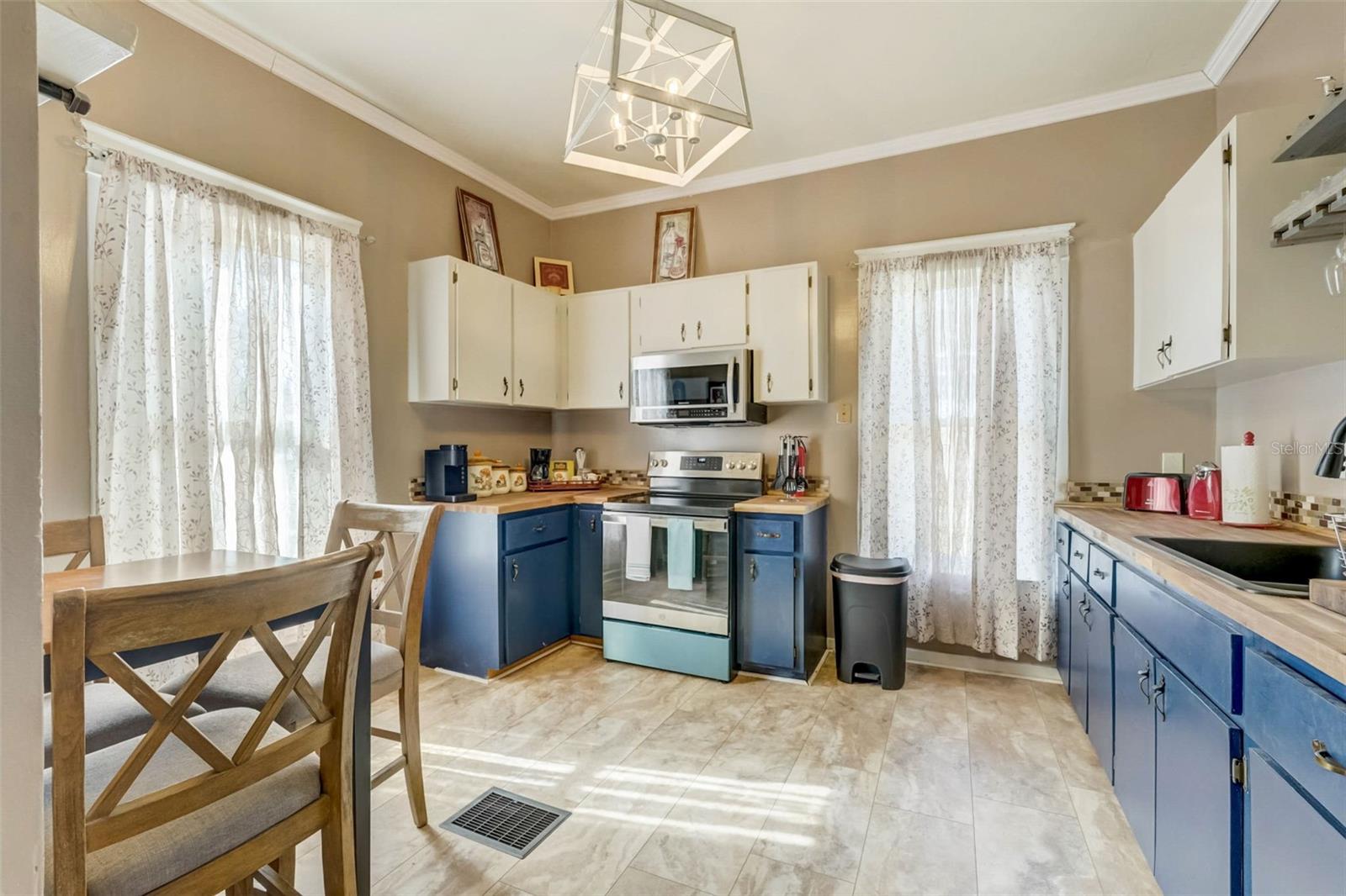 3512 CENTRAL AVE, COLEMAN, FL, 33521