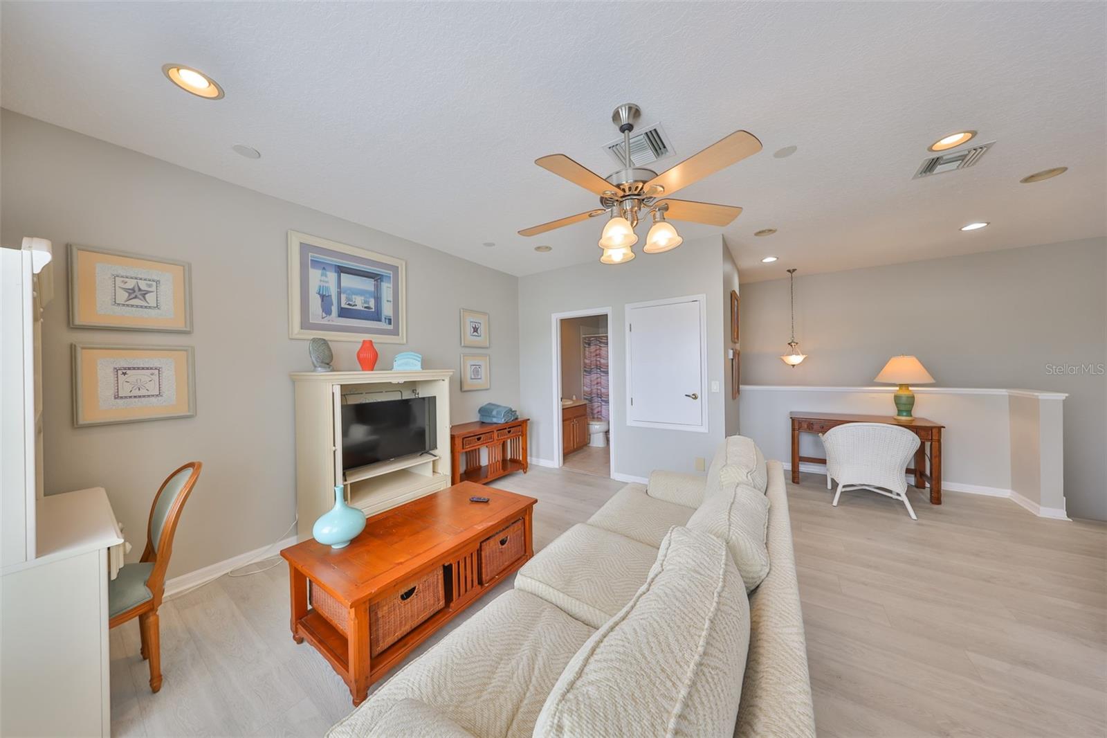 827 SEMINOLE SKY DR, RUSKIN, FL, 33570