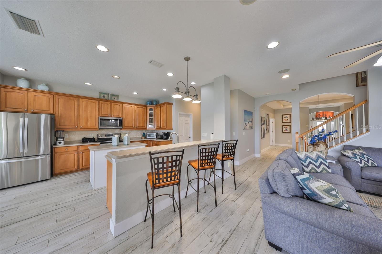 827 SEMINOLE SKY DR, RUSKIN, FL, 33570