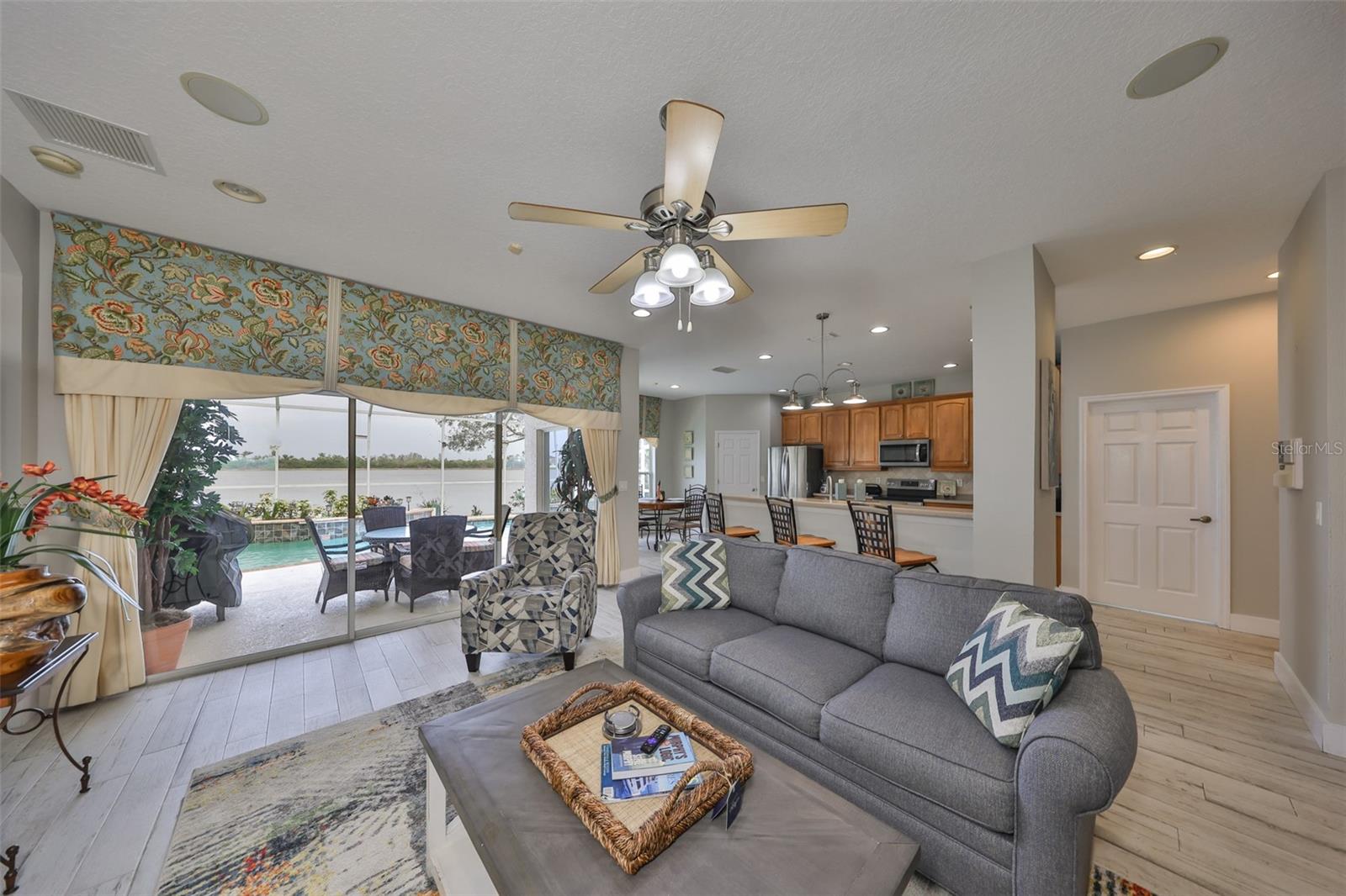 827 SEMINOLE SKY DR, RUSKIN, FL, 33570