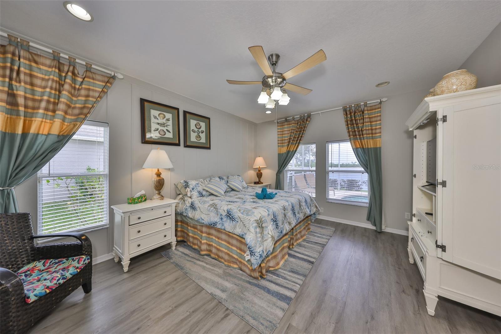 827 SEMINOLE SKY DR, RUSKIN, FL, 33570