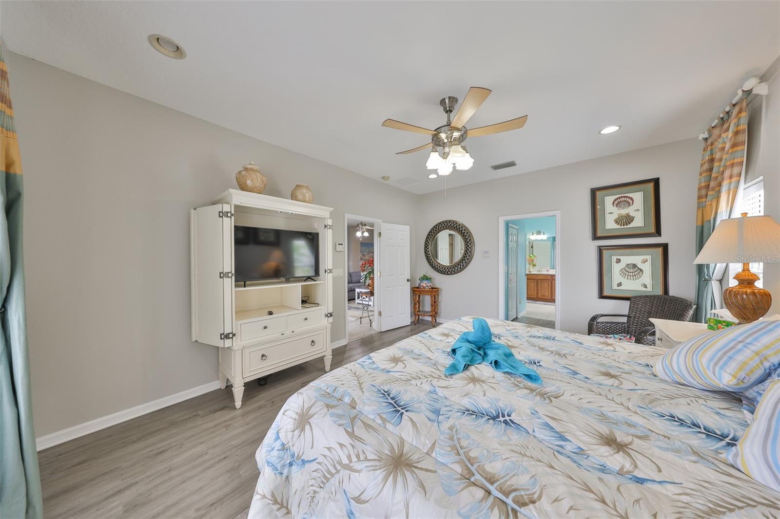 827 SEMINOLE SKY DR, RUSKIN, FL, 33570