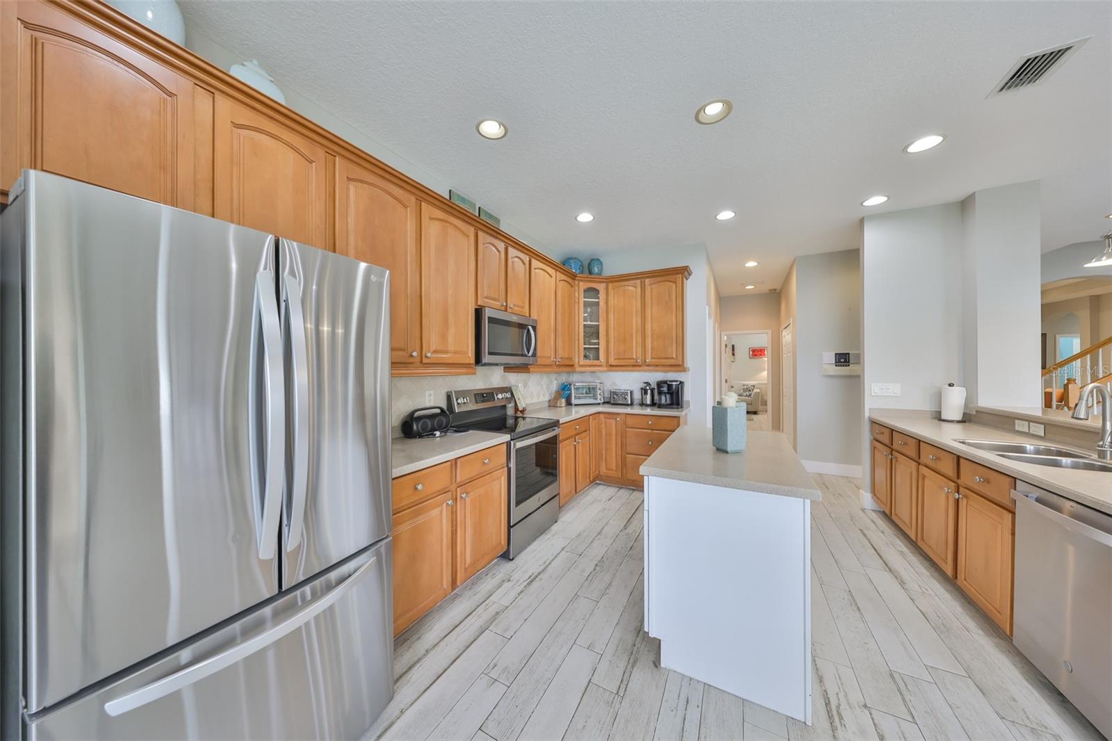 827 SEMINOLE SKY DR, RUSKIN, FL, 33570