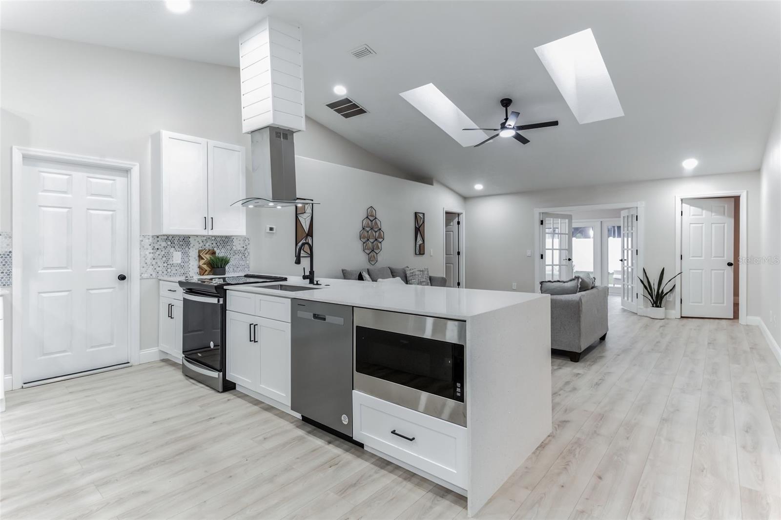13 EVANSTON LN, PALM COAST, FL, 32164