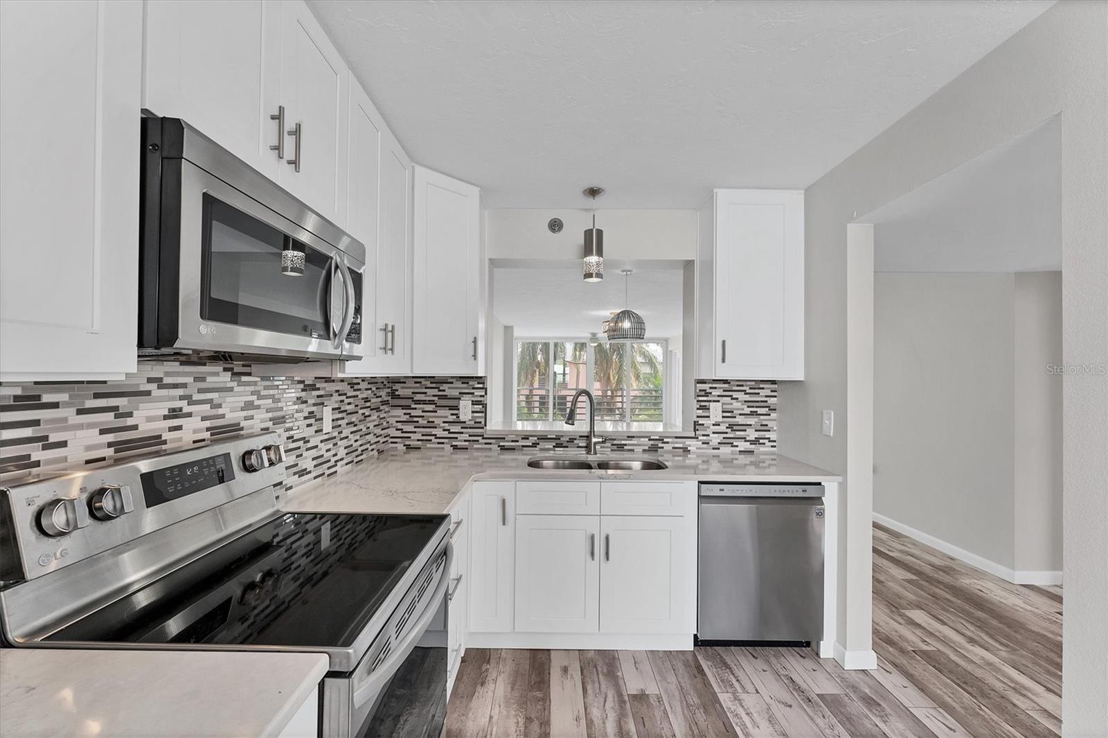4530 PINEBROOK CIR #208, BRADENTON, FL, 34209