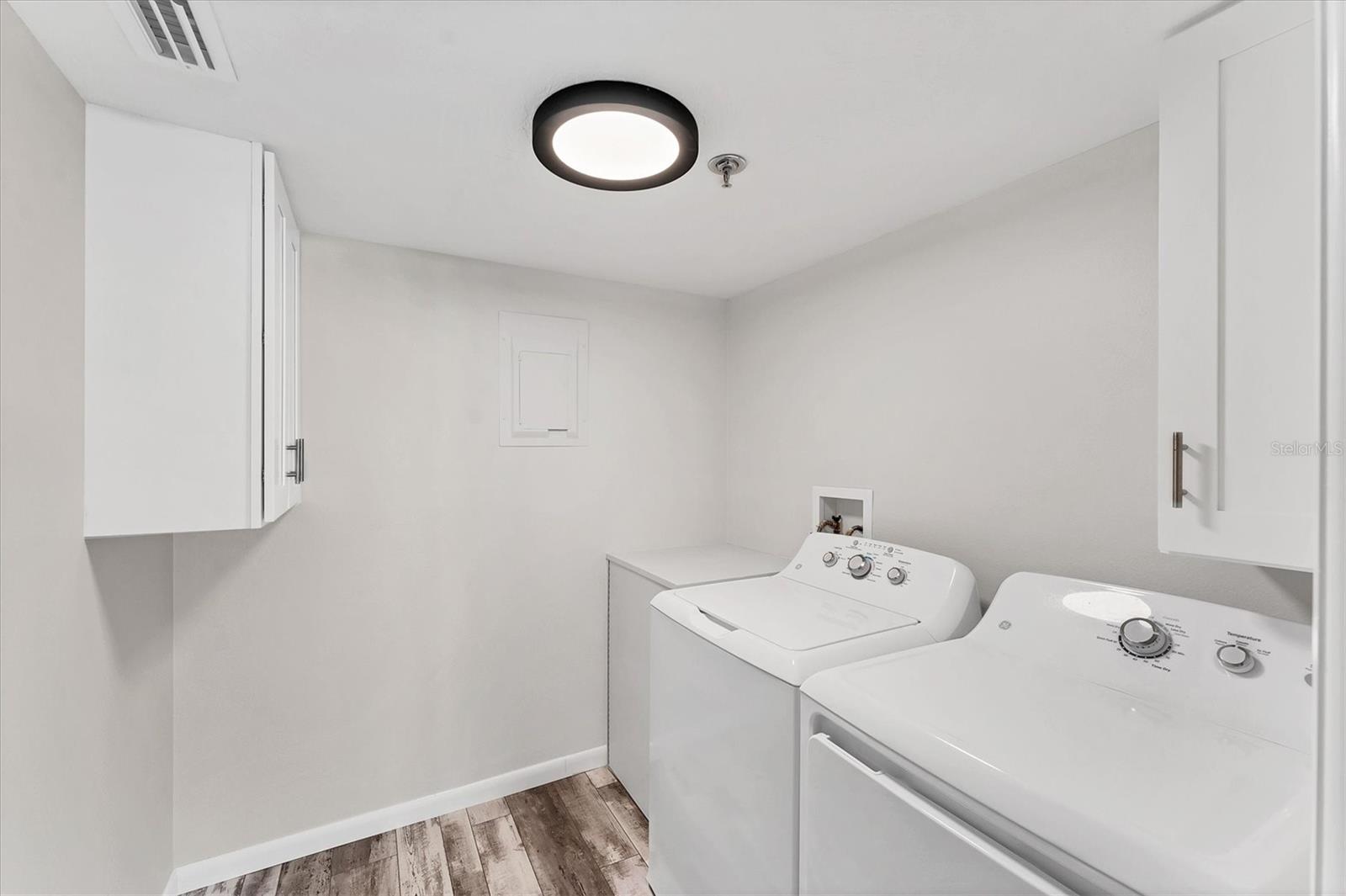 4530 PINEBROOK CIR #208, BRADENTON, FL, 34209