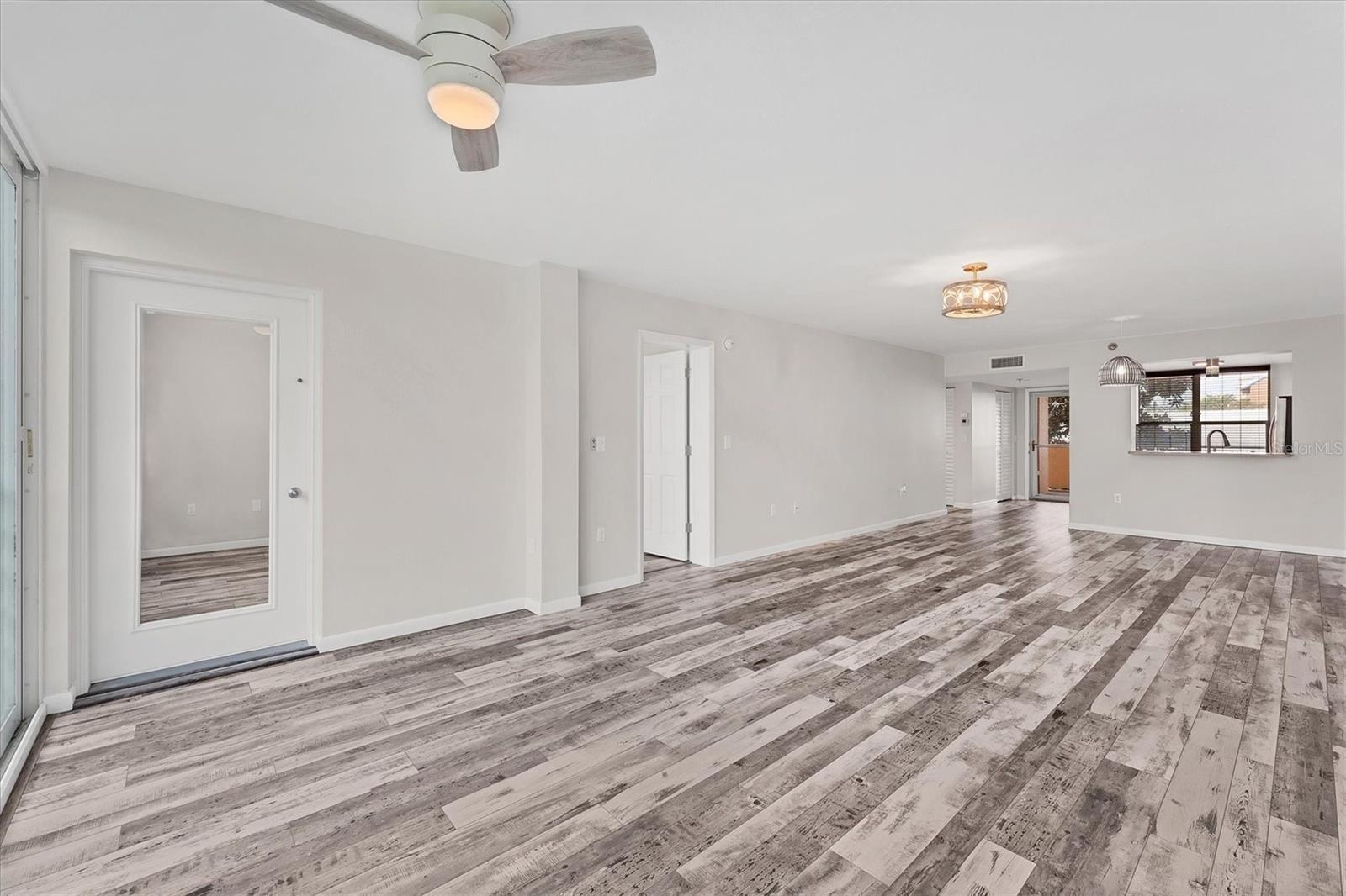 4530 PINEBROOK CIR #208, BRADENTON, FL, 34209