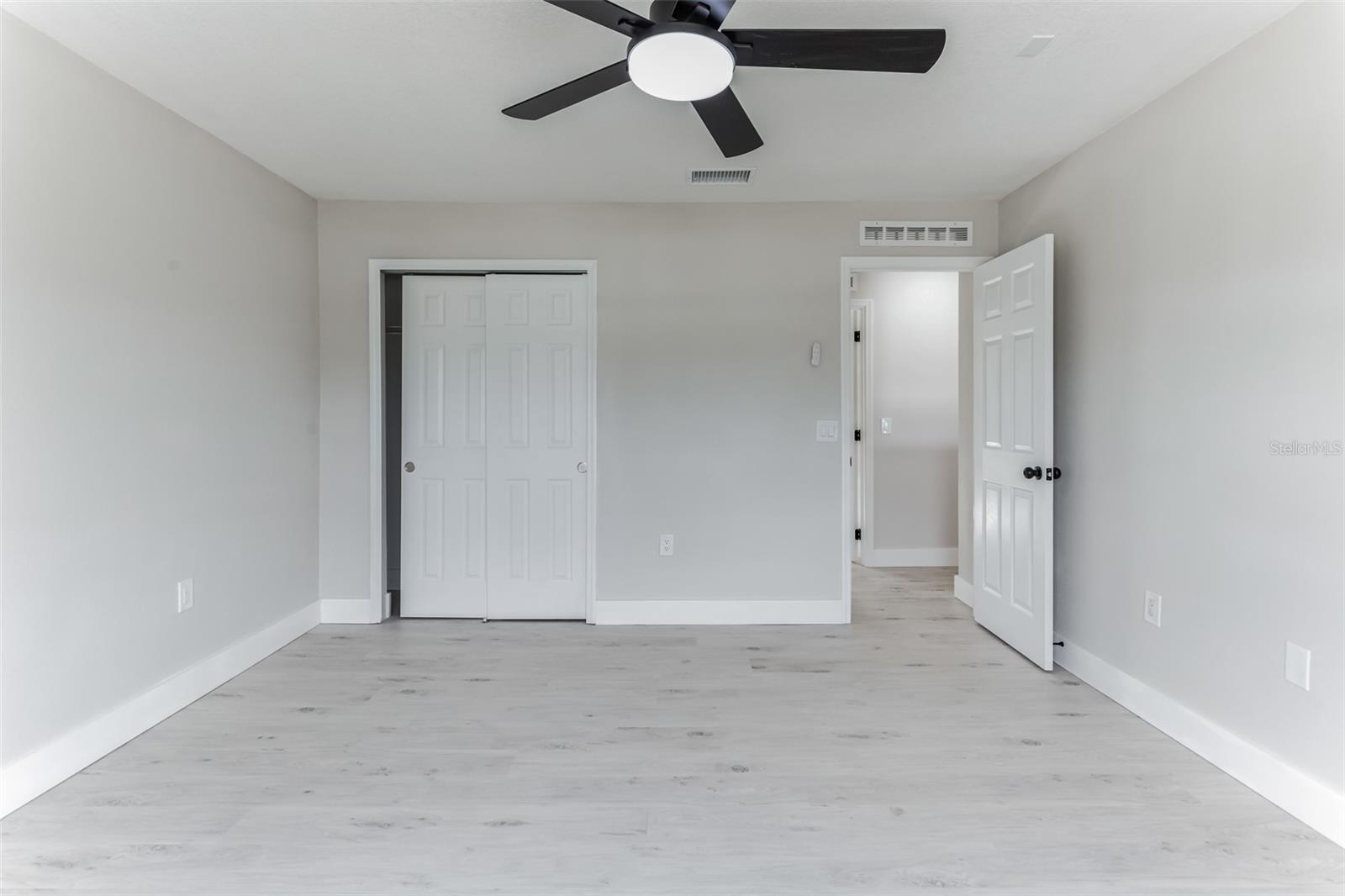 73 LONDON DR, PALM COAST, FL, 32137