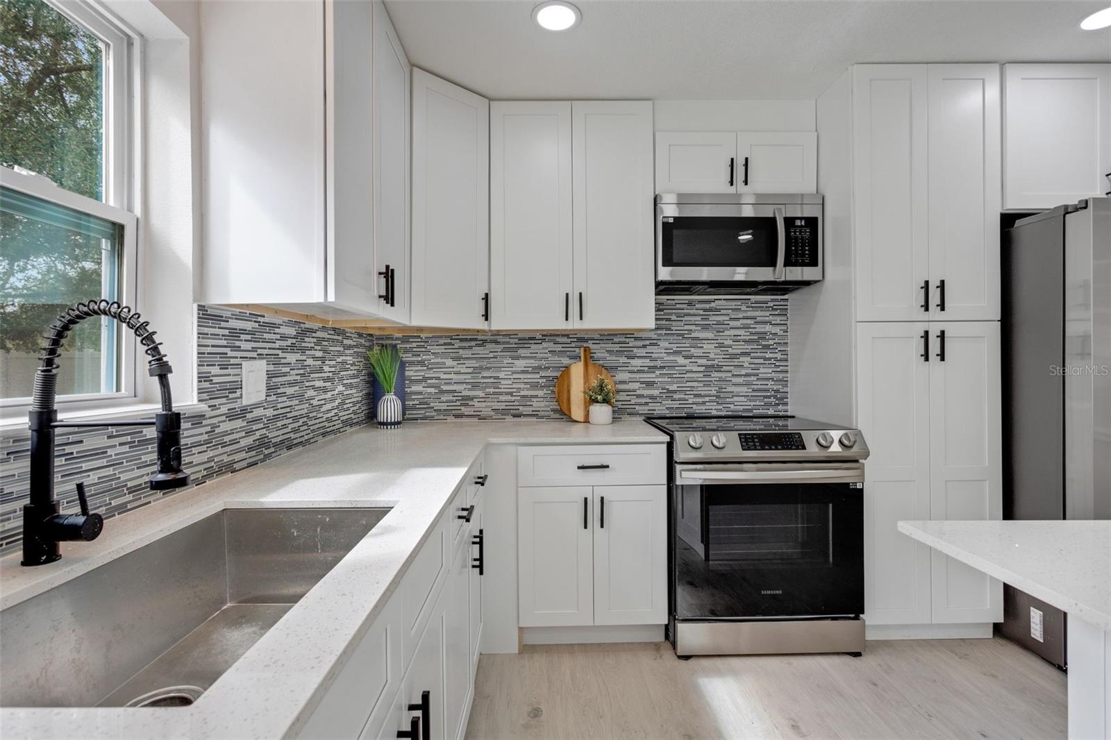 73 LONDON DR, PALM COAST, FL, 32137