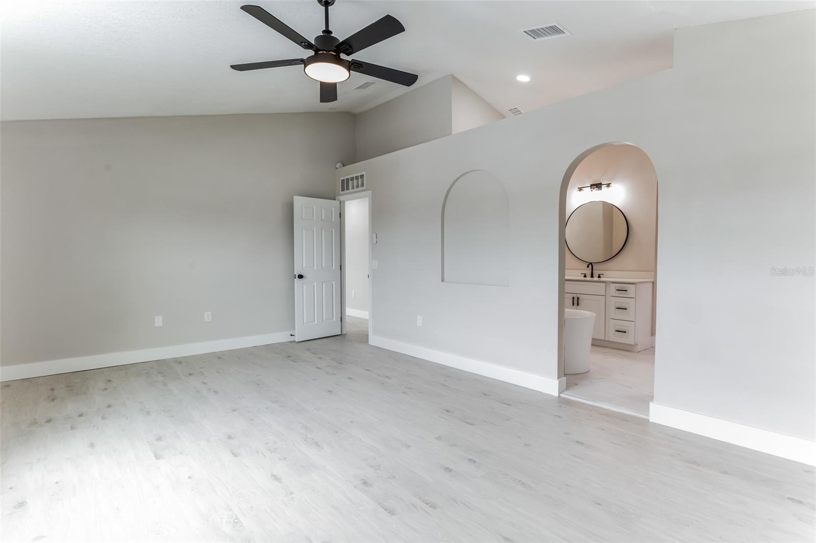 73 LONDON DR, PALM COAST, FL, 32137