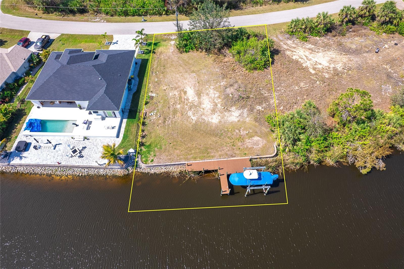 8266 SANTA CRUZ DR, PORT CHARLOTTE, FL, 33981