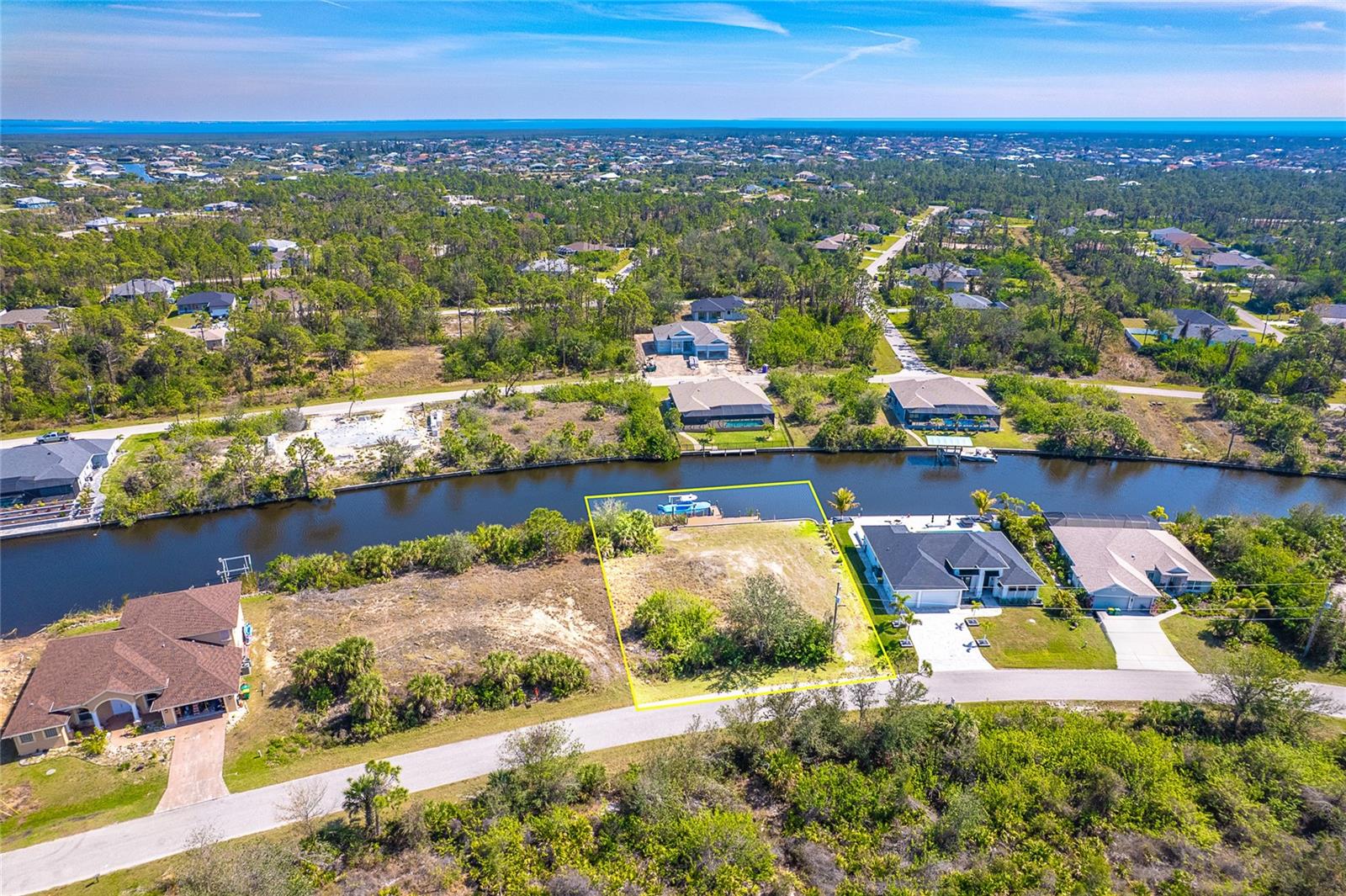 8266 SANTA CRUZ DR, PORT CHARLOTTE, FL, 33981