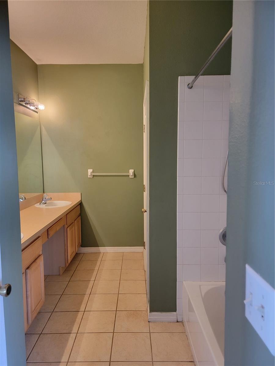 2051 WINTERSET DR, LAKELAND, FL, 33813