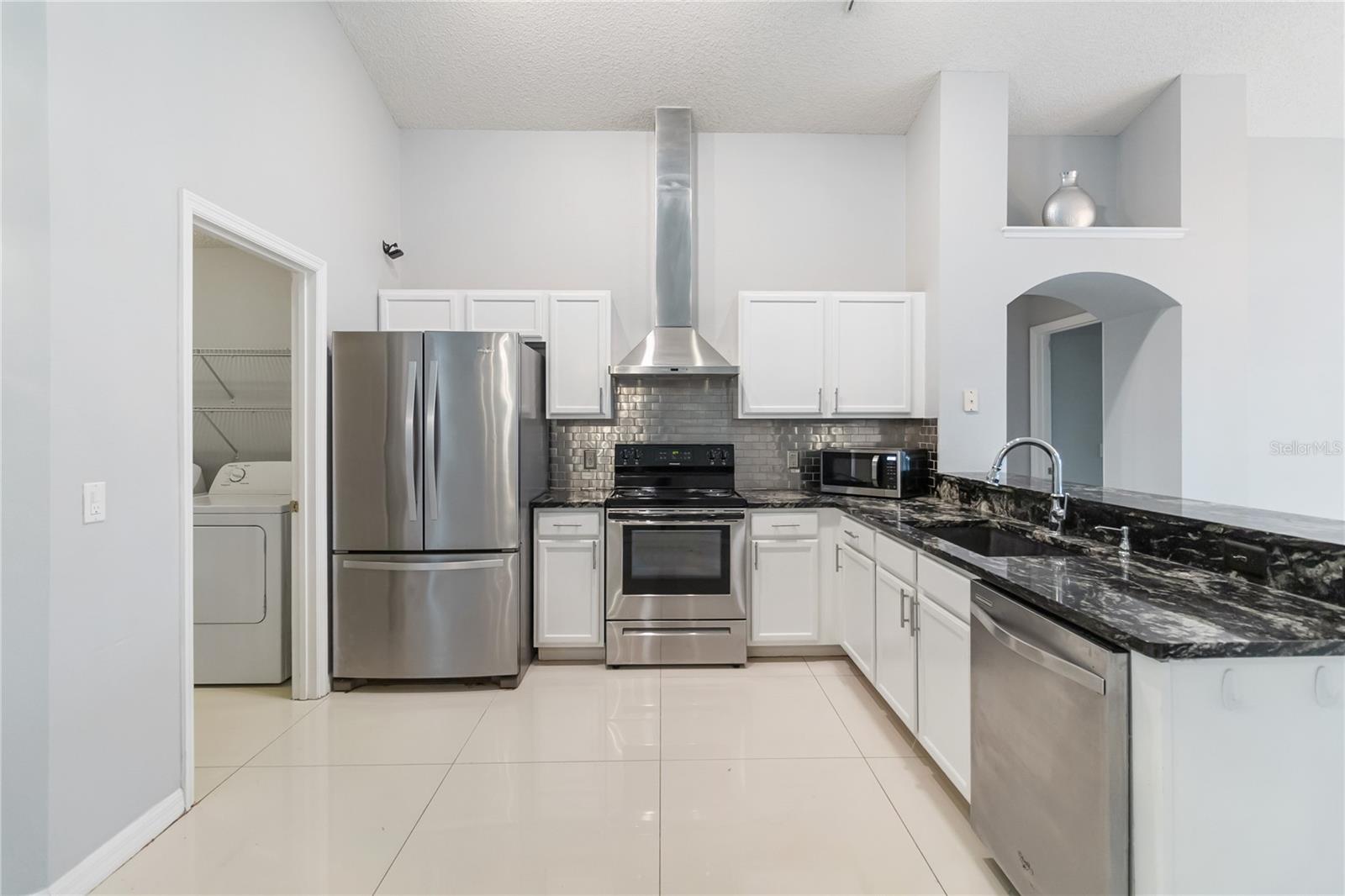 8122 YELLOW CRANE DR, KISSIMMEE, FL, 34747