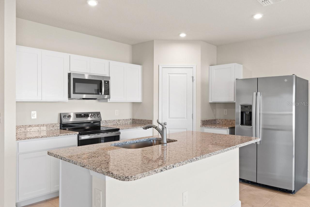 1213 LEXINGTON LN, HAINES CITY, FL, 33844