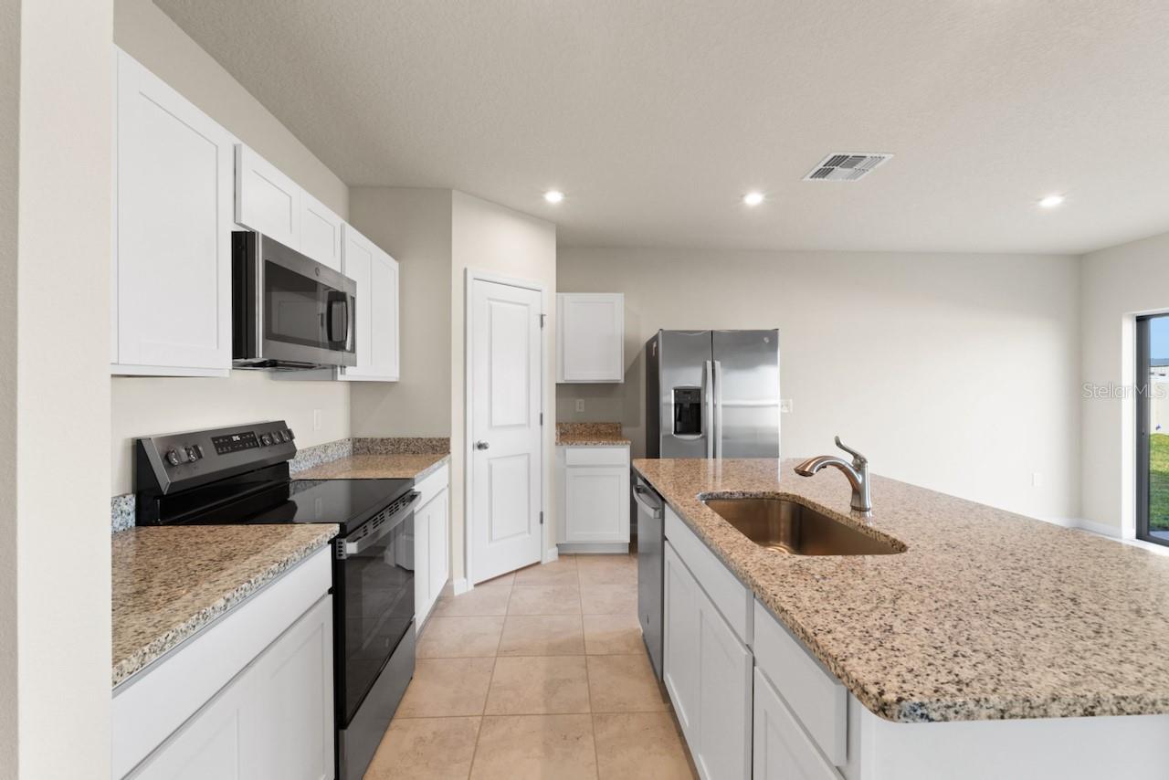 1213 LEXINGTON LN, HAINES CITY, FL, 33844