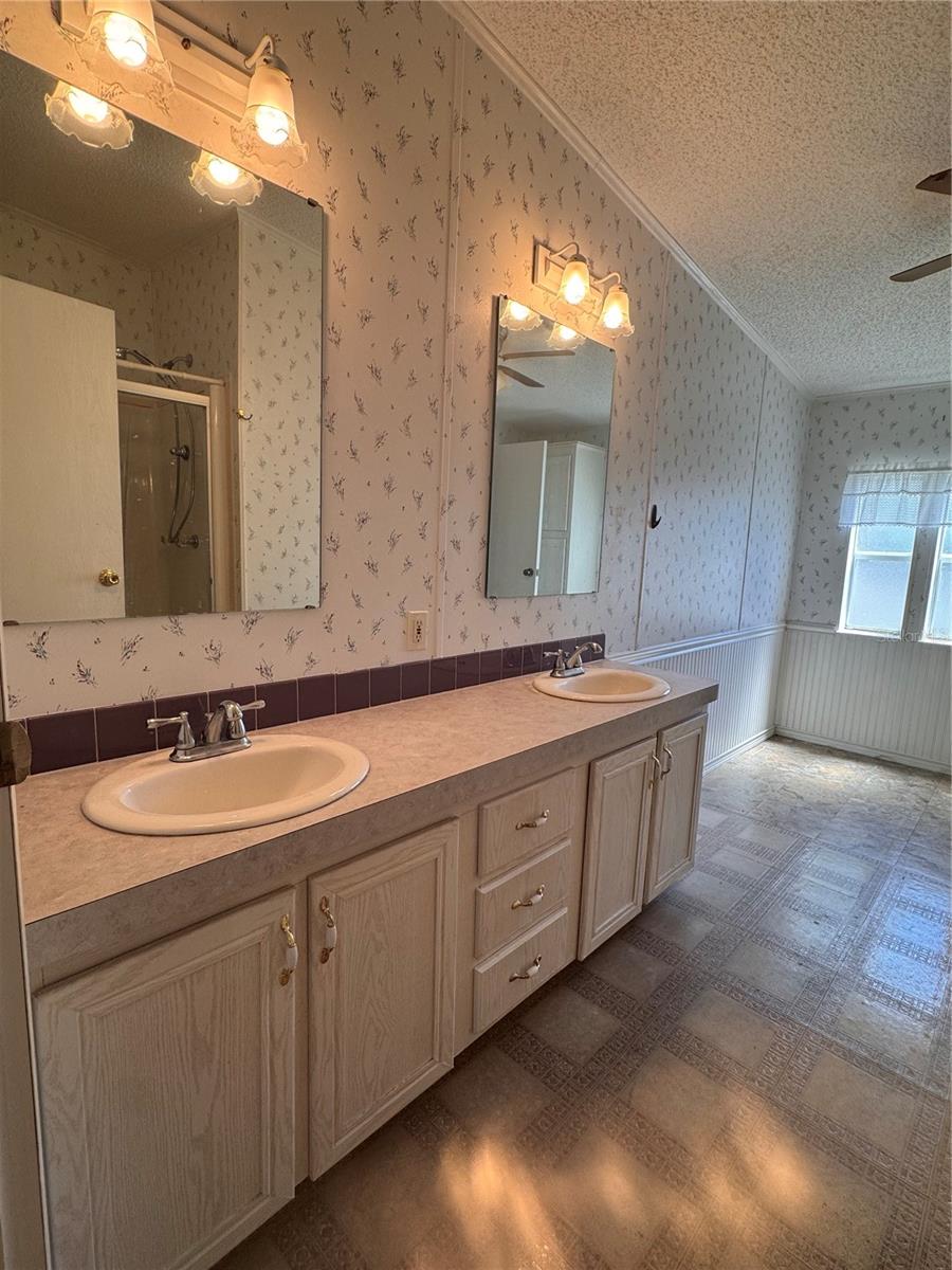38055 LAWANDA LOOP, ZEPHYRHILLS, FL, 33542