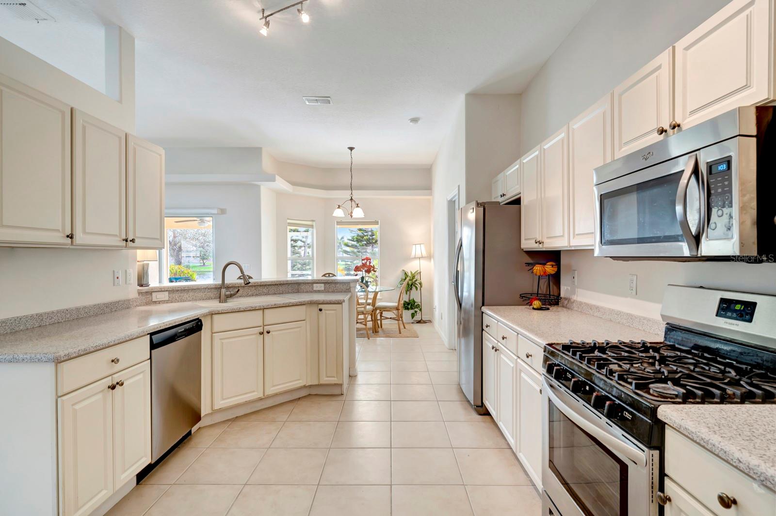 517 S VALENCIA CIR SW, VERO BEACH, FL, 32968