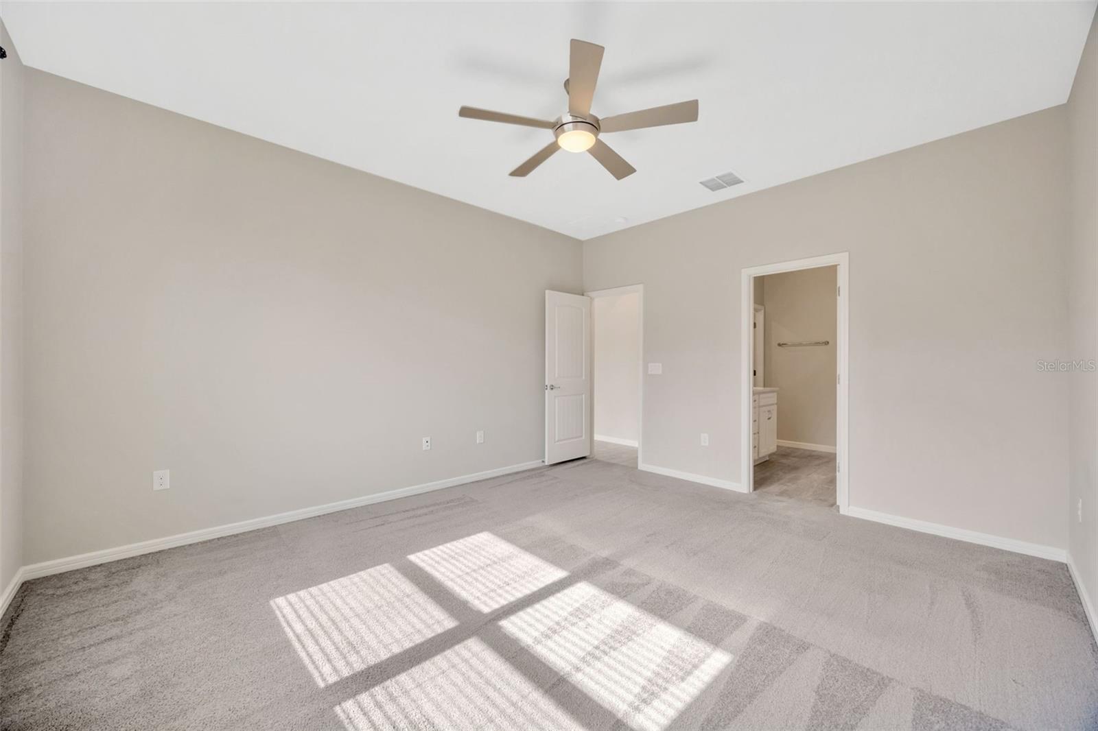 6398 BRADFORD WOODS DRIVE, ZEPHYRHILLS, FL, 33542
