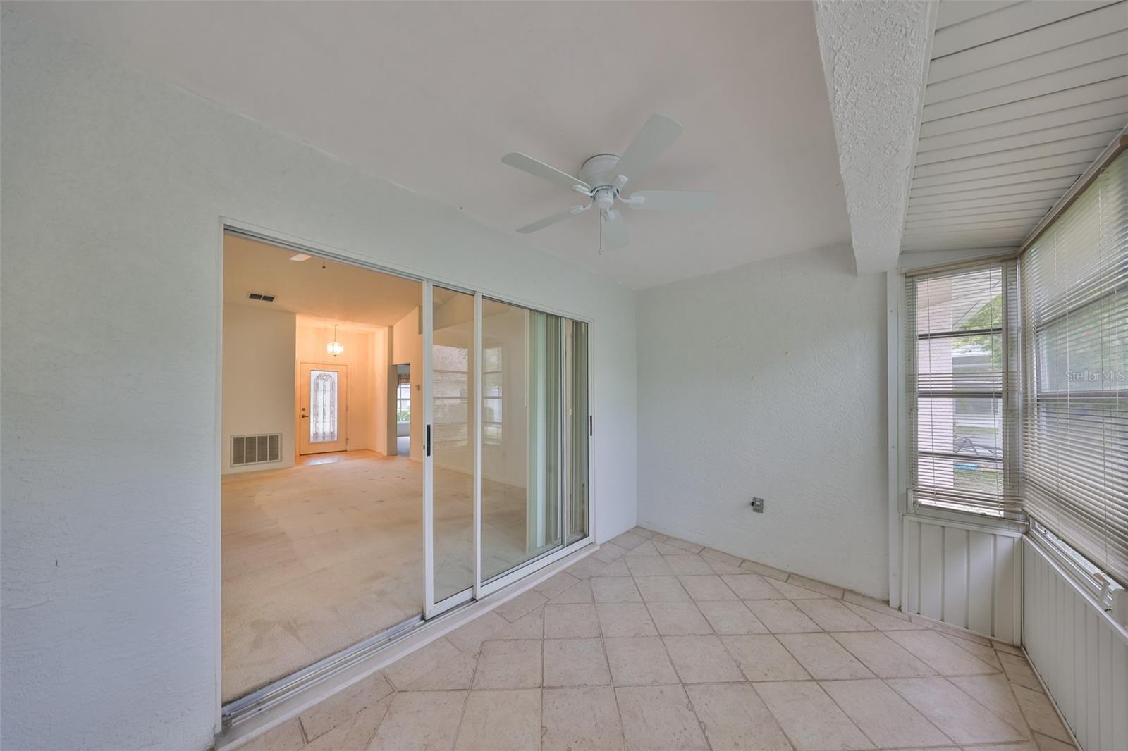 2008 GARDENIA LANDINGS LN, SUN CITY CENTER, FL, 33573