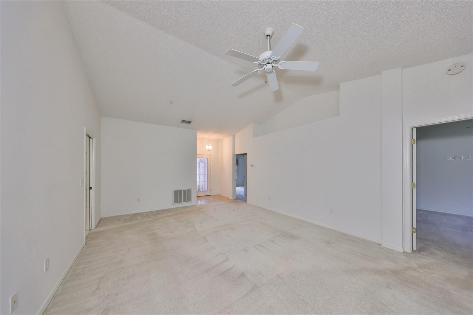 2008 GARDENIA LANDINGS LN, SUN CITY CENTER, FL, 33573
