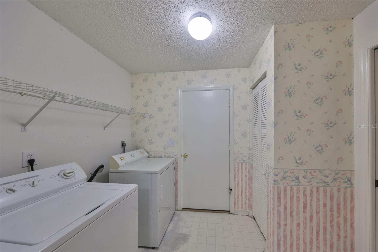 2008 GARDENIA LANDINGS LN, SUN CITY CENTER, FL, 33573