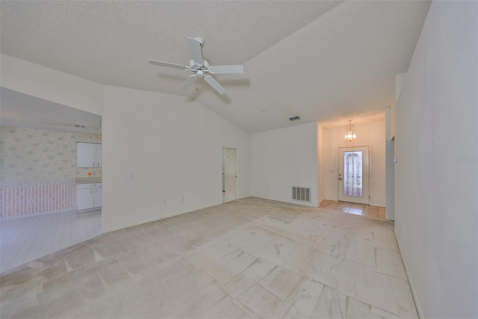 2008 GARDENIA LANDINGS LN, SUN CITY CENTER, FL, 33573