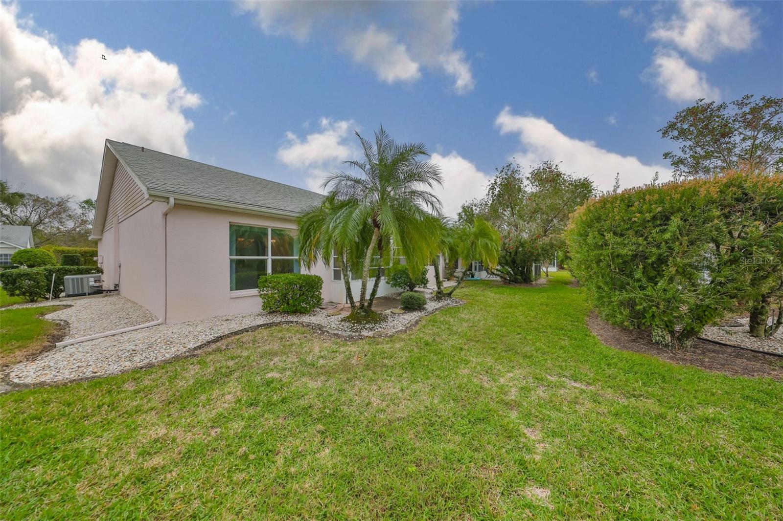 2008 GARDENIA LANDINGS LN, SUN CITY CENTER, FL, 33573