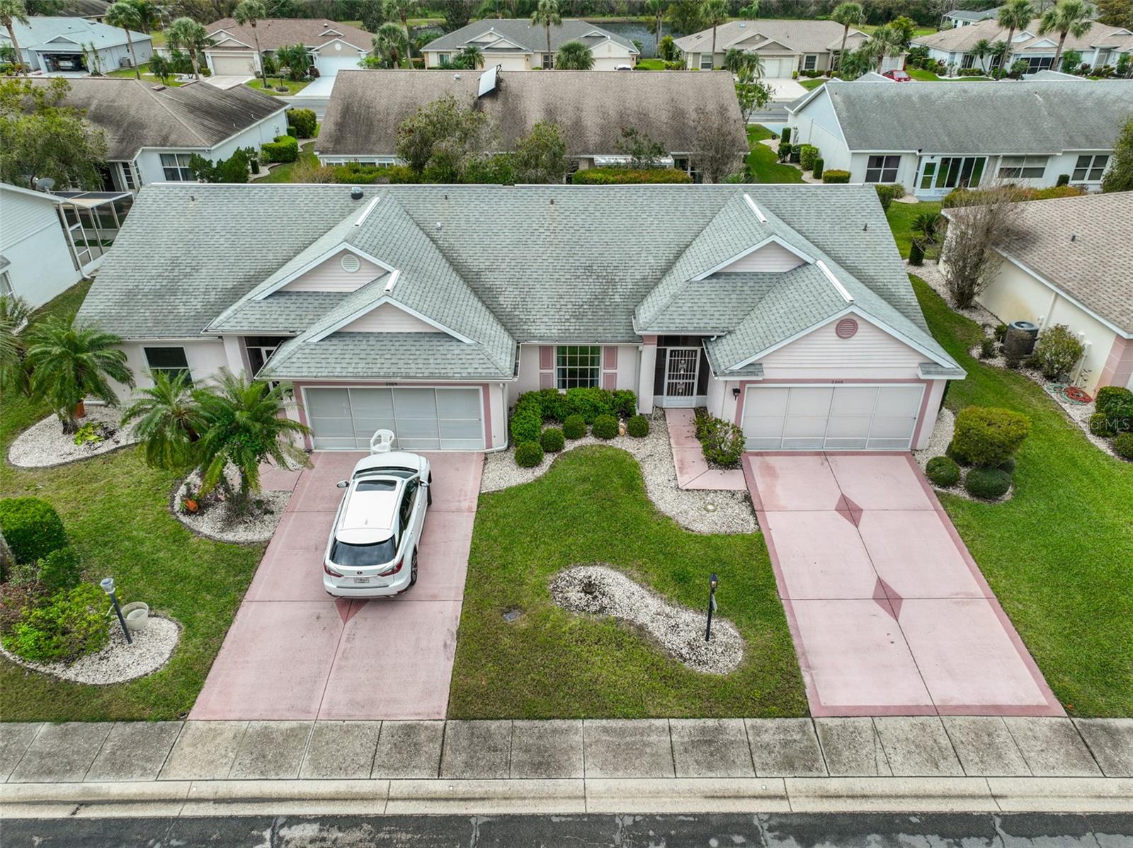 2008 GARDENIA LANDINGS LN, SUN CITY CENTER, FL, 33573