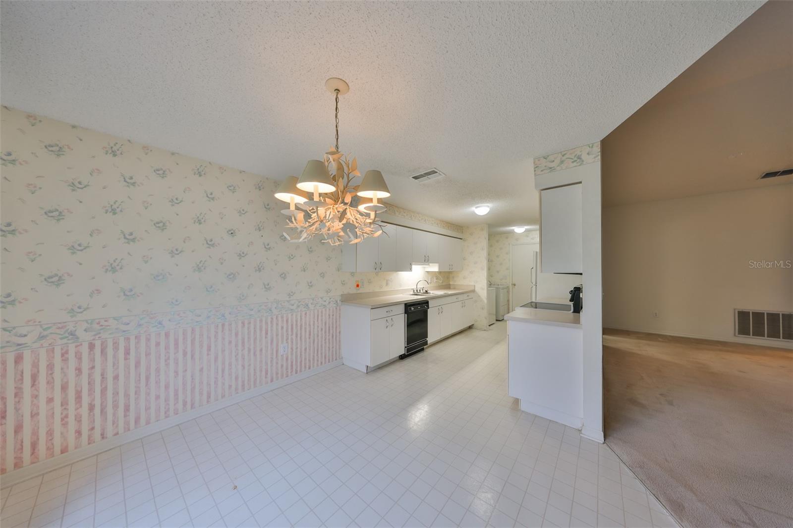 2008 GARDENIA LANDINGS LN, SUN CITY CENTER, FL, 33573