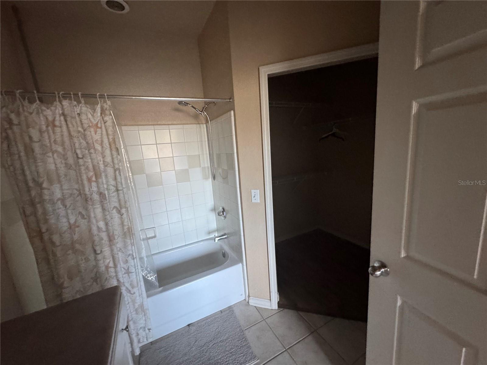 5560 ROSEHILL RD #105, SARASOTA, FL, 34233