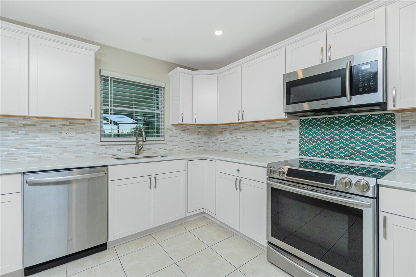 52 GOLFVIEW TER, ROTONDA WEST, FL, 33947